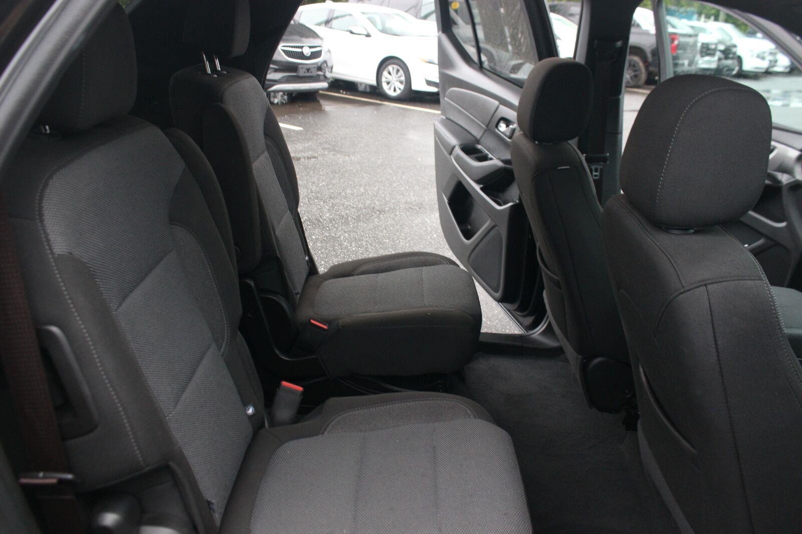 Used 2023 Mosaic Black Metallic Chevrolet LT Cloth image 35