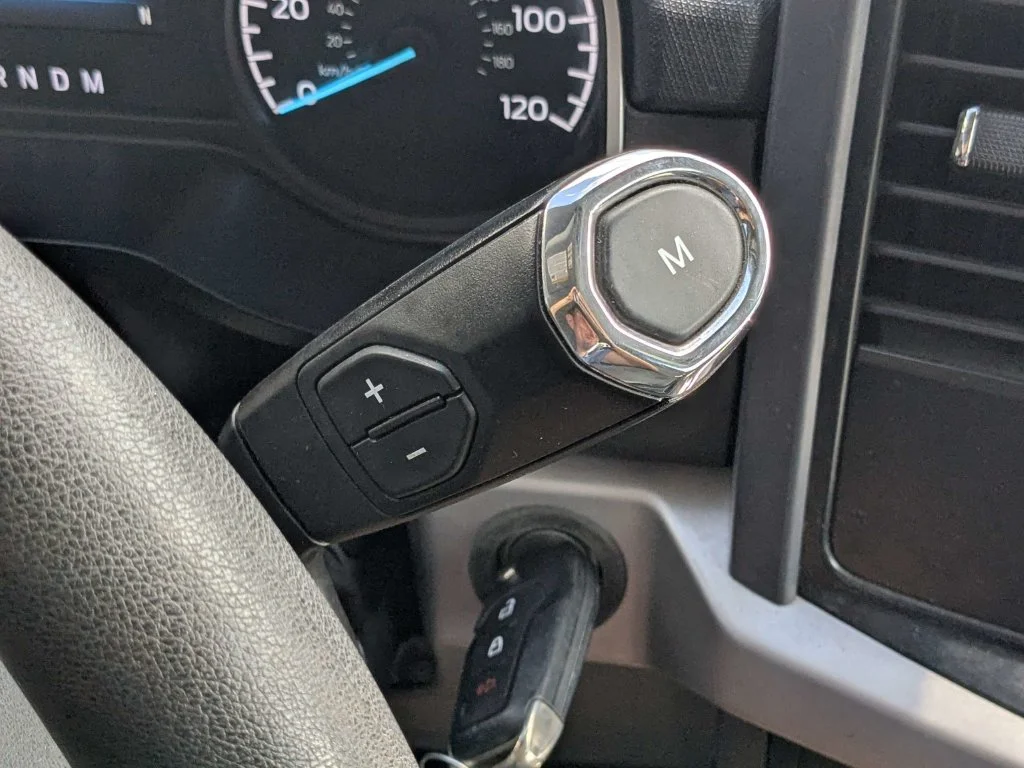 Used 2023 Oxford White Ford XLT image 25