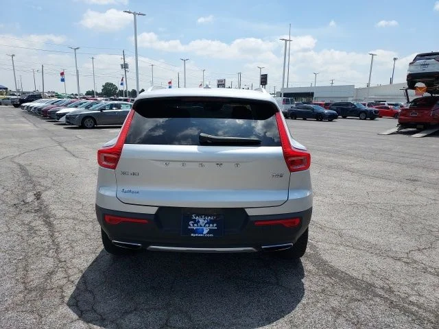 Used 2019 Silver Volvo T4 Inscription image 6