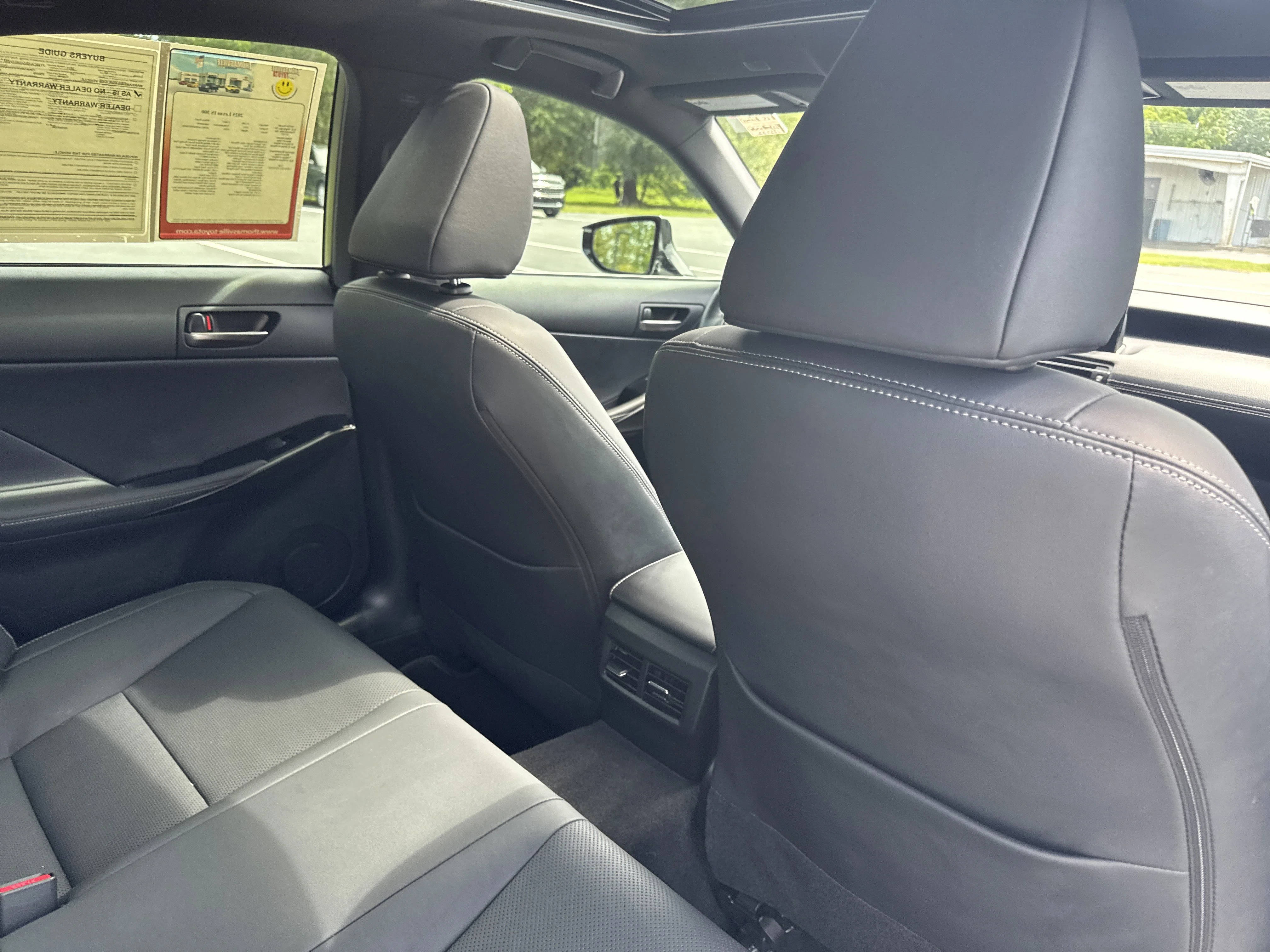 Used 2025 White Pearl Lexus 300 image 34
