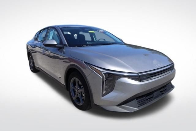 Used 2025 Steel Gray Kia LXS image 2