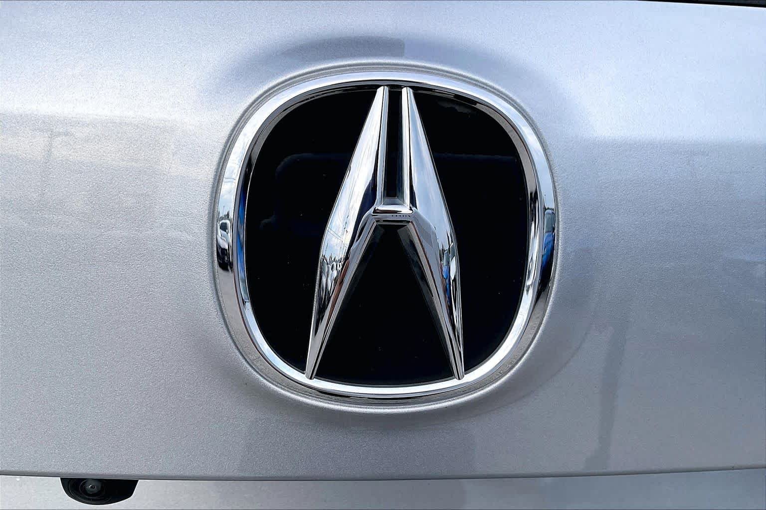 Certified Used 2025 Solar Silver Metallic Acura  image 31