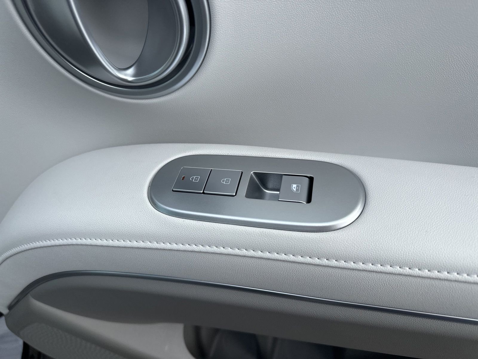 New 2026 Black Hyundai SEL Premium 7P image 44