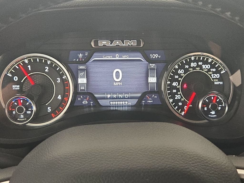 Used 2024  Ram Laramie image 17
