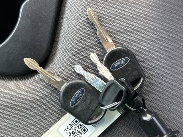 Used 2002 Silver Frost Clearcoat Metallic Ford XLT image 26