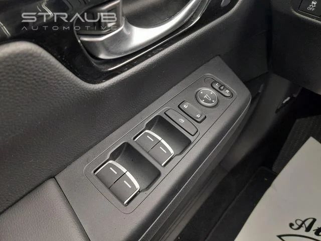 Used 2024 Platinum White Pearl Honda EX-L image 36