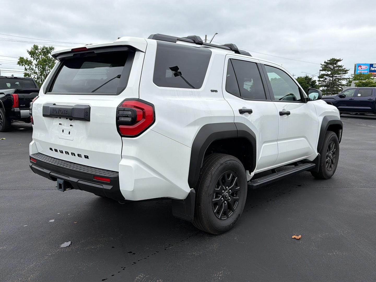 New 2026 Ice Cap Toyota SR5 image 8