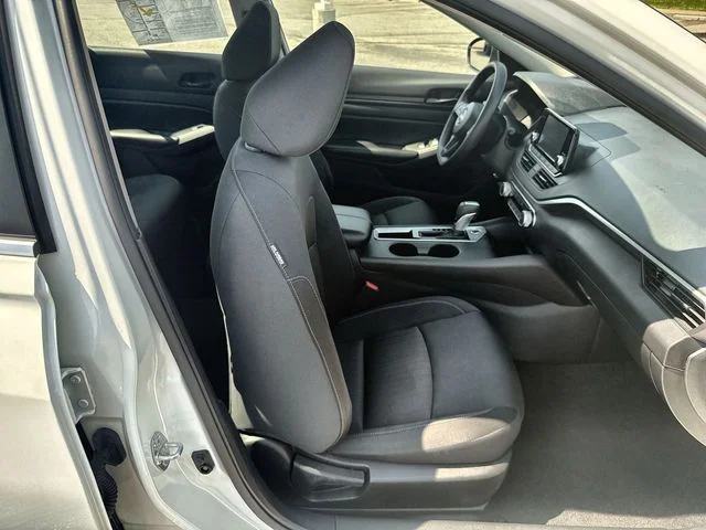 Used 2024 White Nissan 2.5 S image 23
