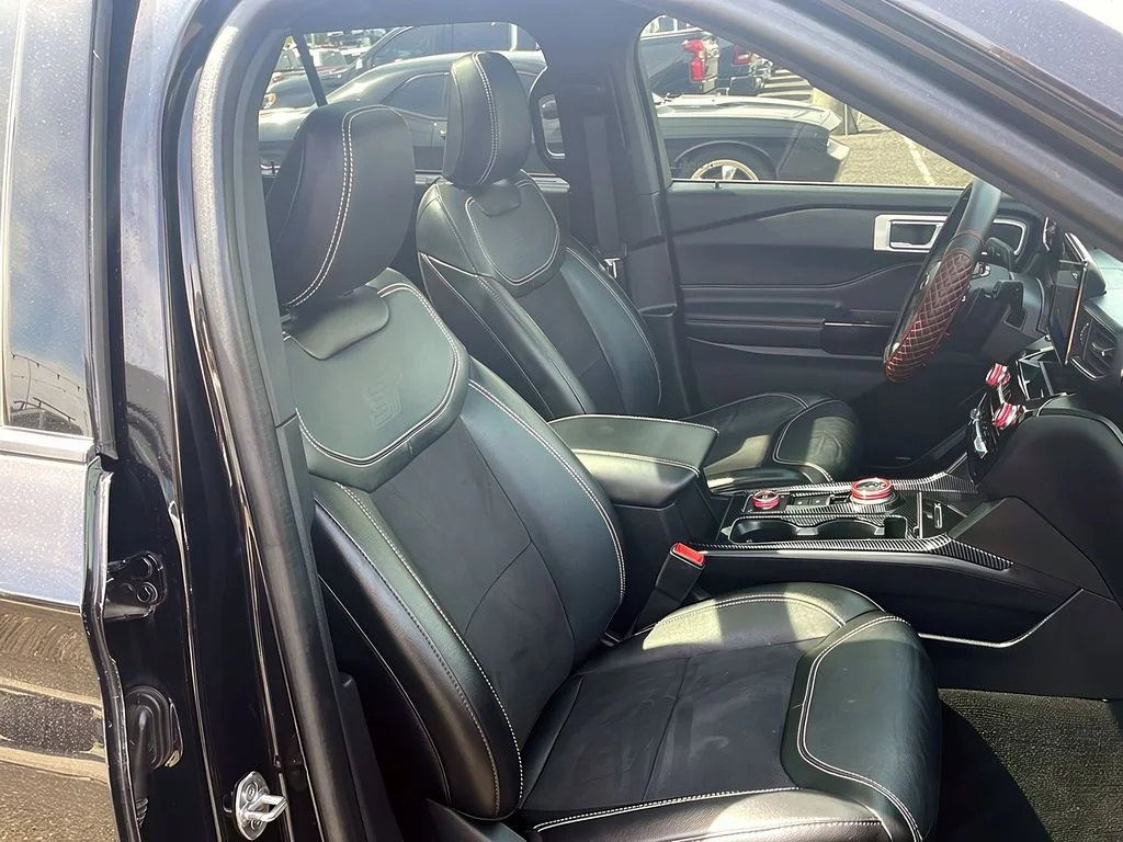 2022 Ford Explorer ST - Photo 17