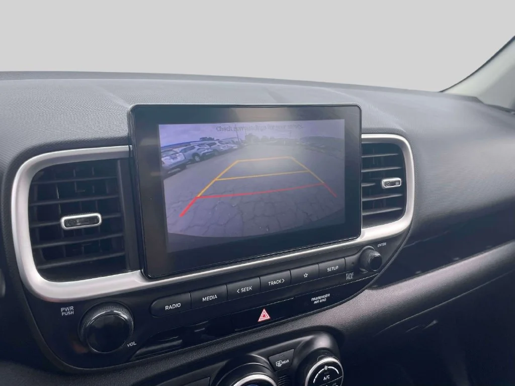 Used 2022 Gray Hyundai SEL image 24