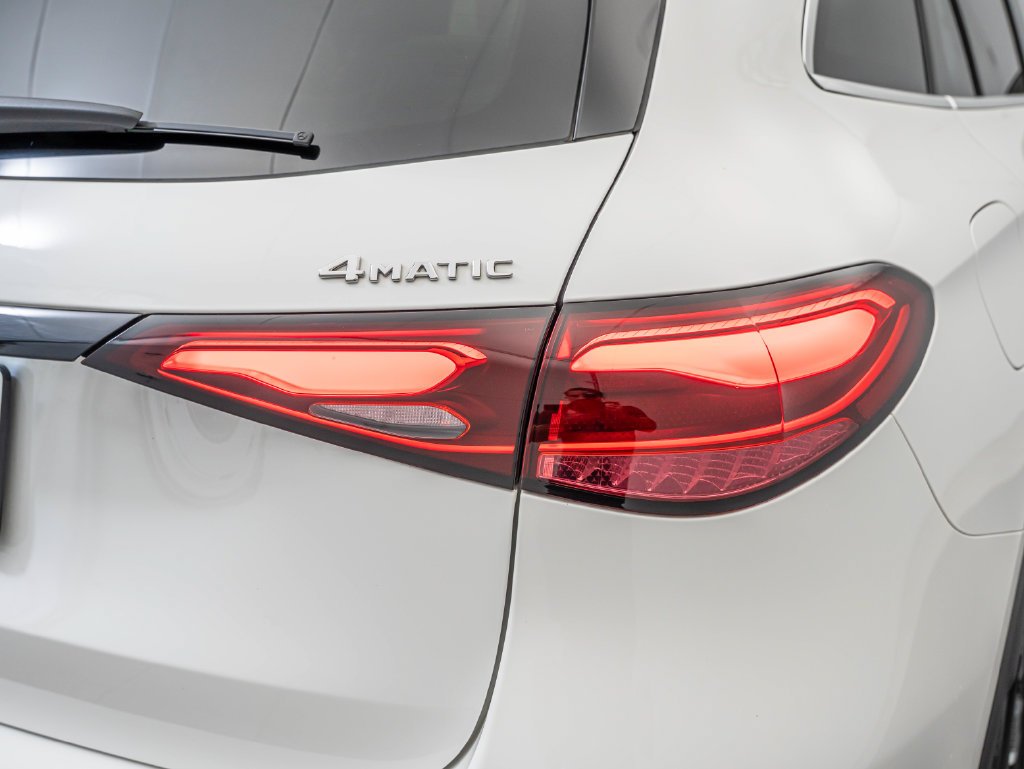 Used 2026 Polar White Mercedes-Benz GLC 300 image 9