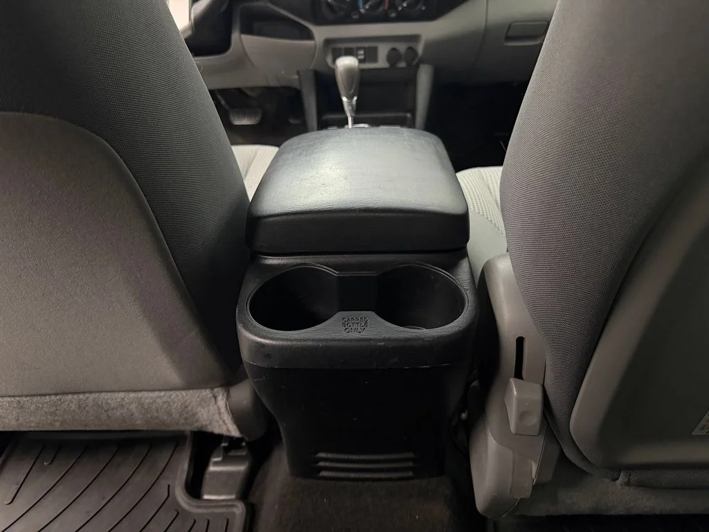 Used 2014 Super White Toyota Base V6 (A5) image 22