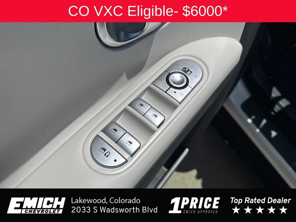 Used 2024 Atlas White Hyundai SEL image 11