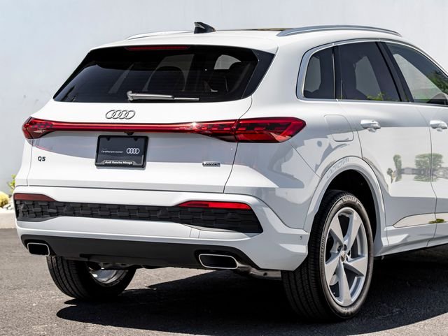 Used 2025 Glacier White Audi 2.0T Premium Plus image 7