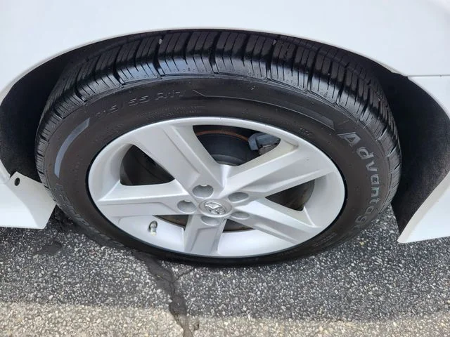 Used 2014 White Toyota SE image 26