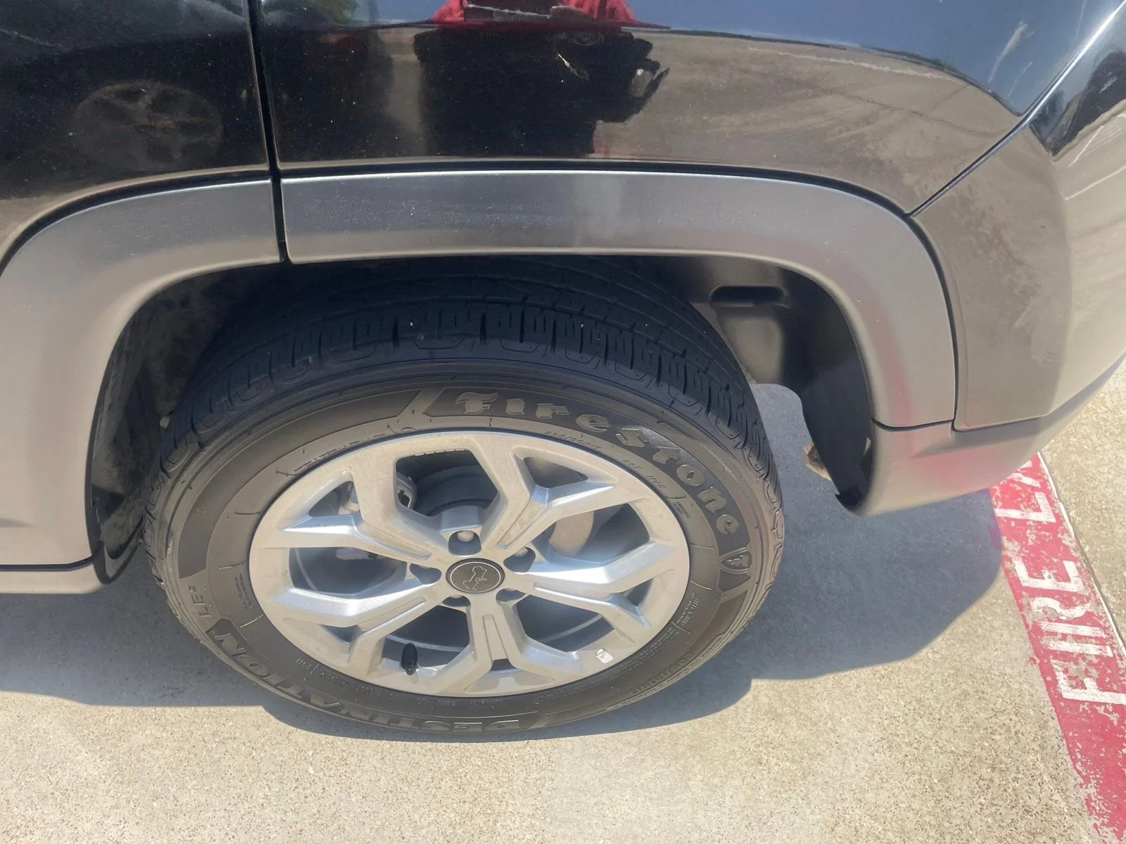 Used 2025 Black Jeep Latitude image 15