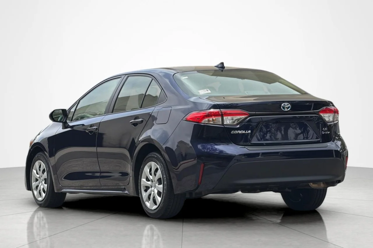 Used 2025 Blueprint Toyota Hybrid LE image 3