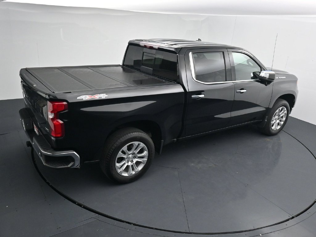 Used 2022 Black Chevrolet LTZ image 30