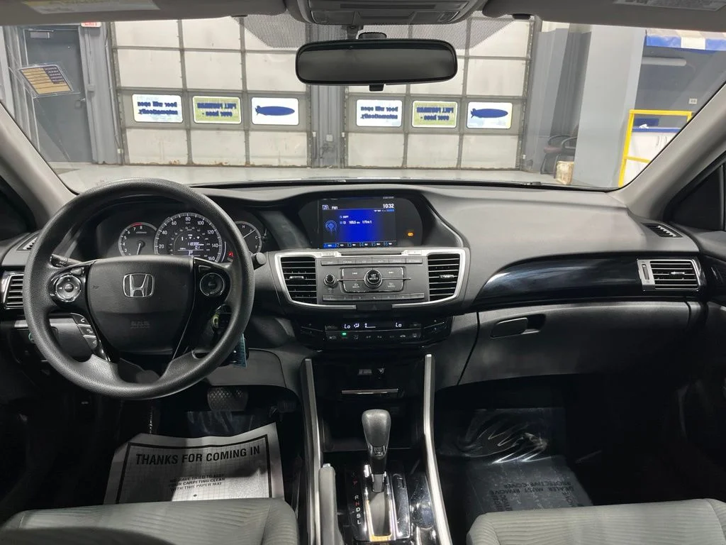 Certified Used 2016 Lunar Silver Metallic Honda LX image 27