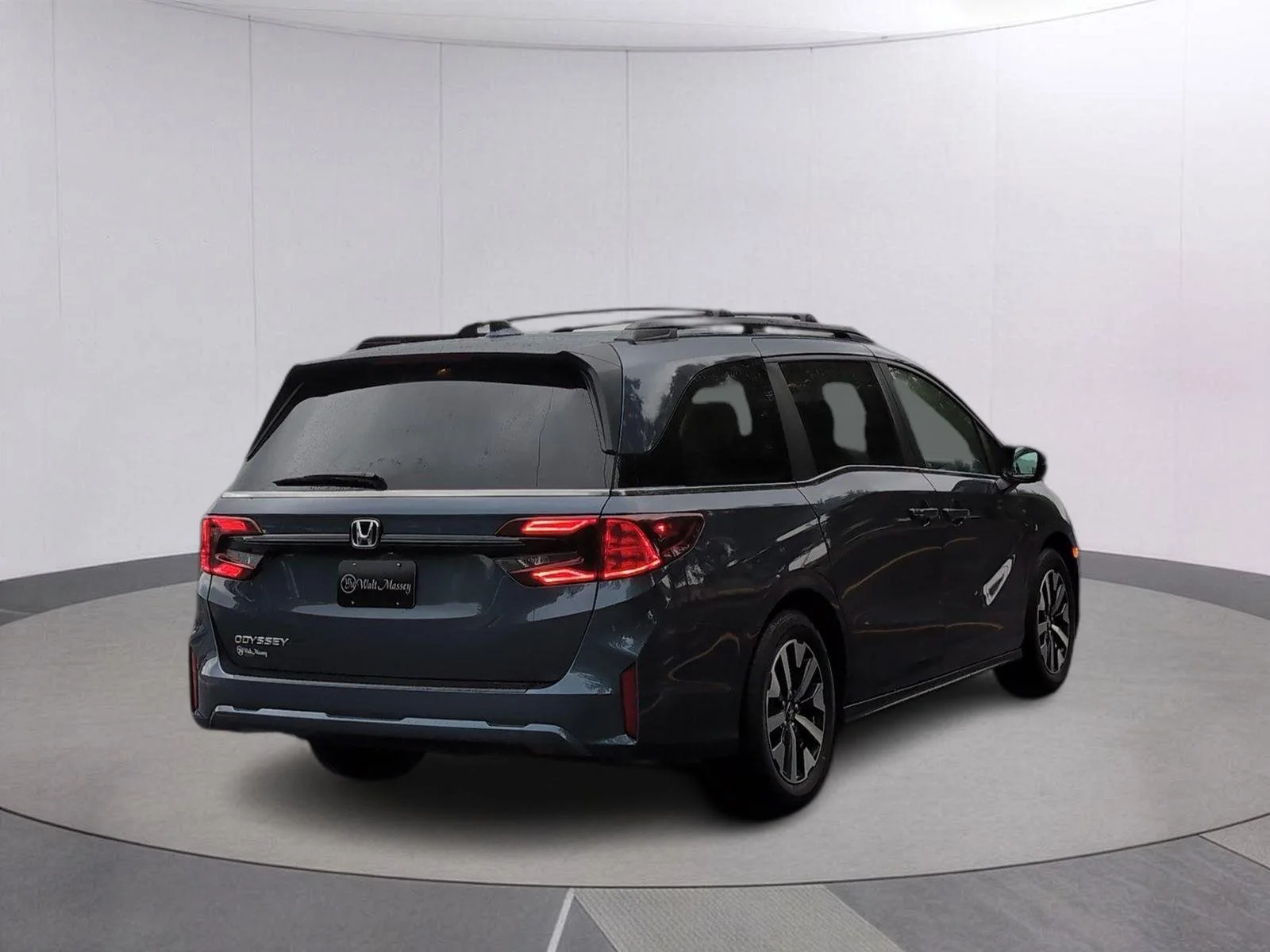 Used 2025 Smoke Blue Pearl Honda EX-L image 7