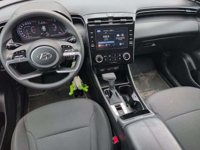 Used 2023 White Hyundai SE image 21