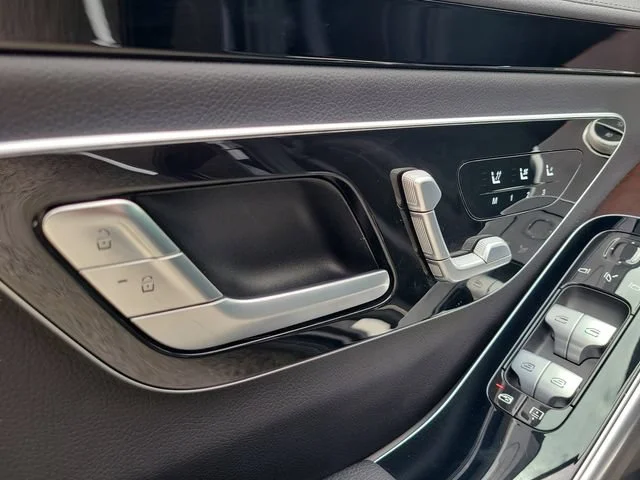 Used 2025 Black Mercedes-Benz S 500 image 15
