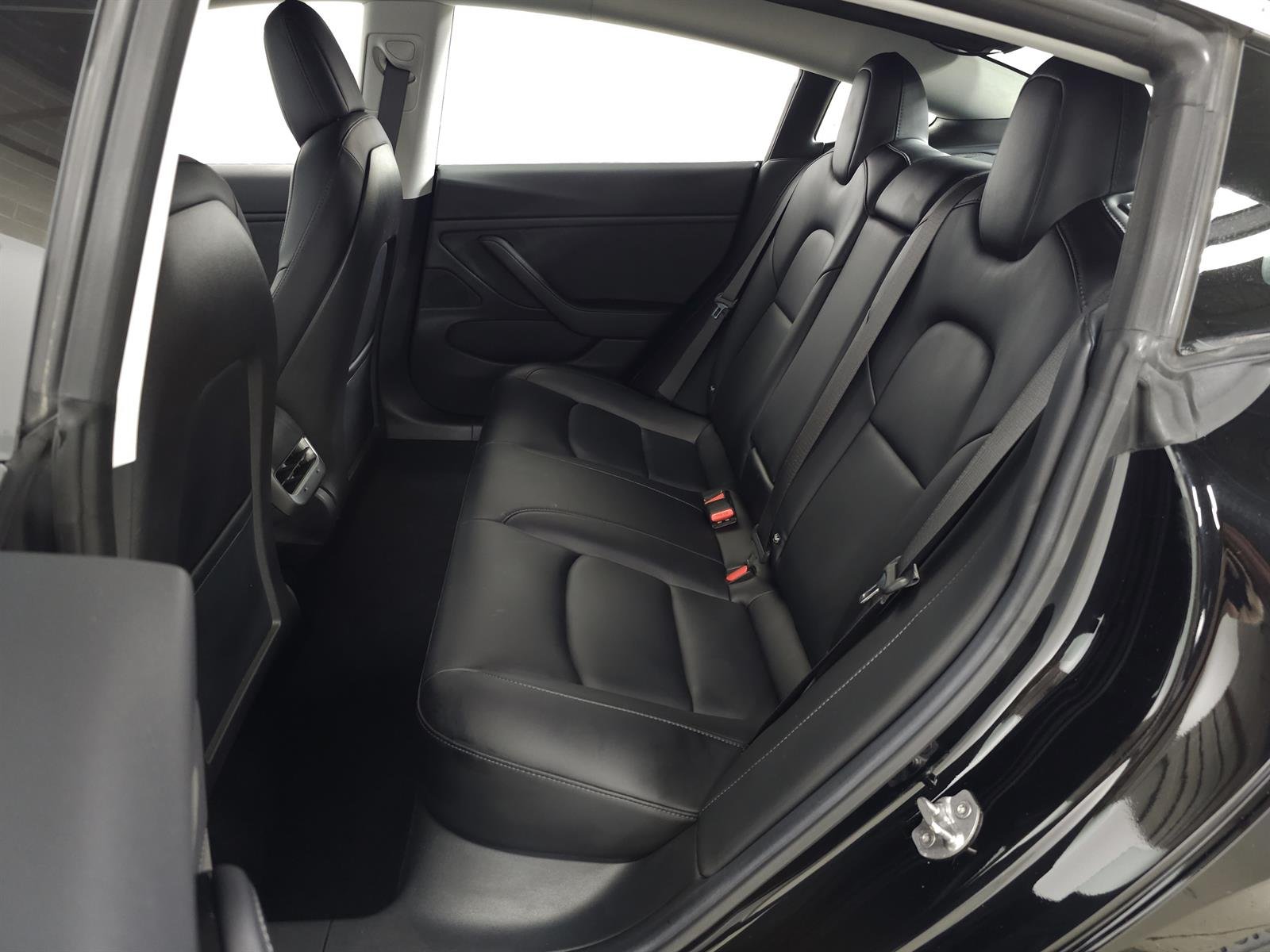 Used 2018 Black Tesla LONG RANGE BATTER image 27