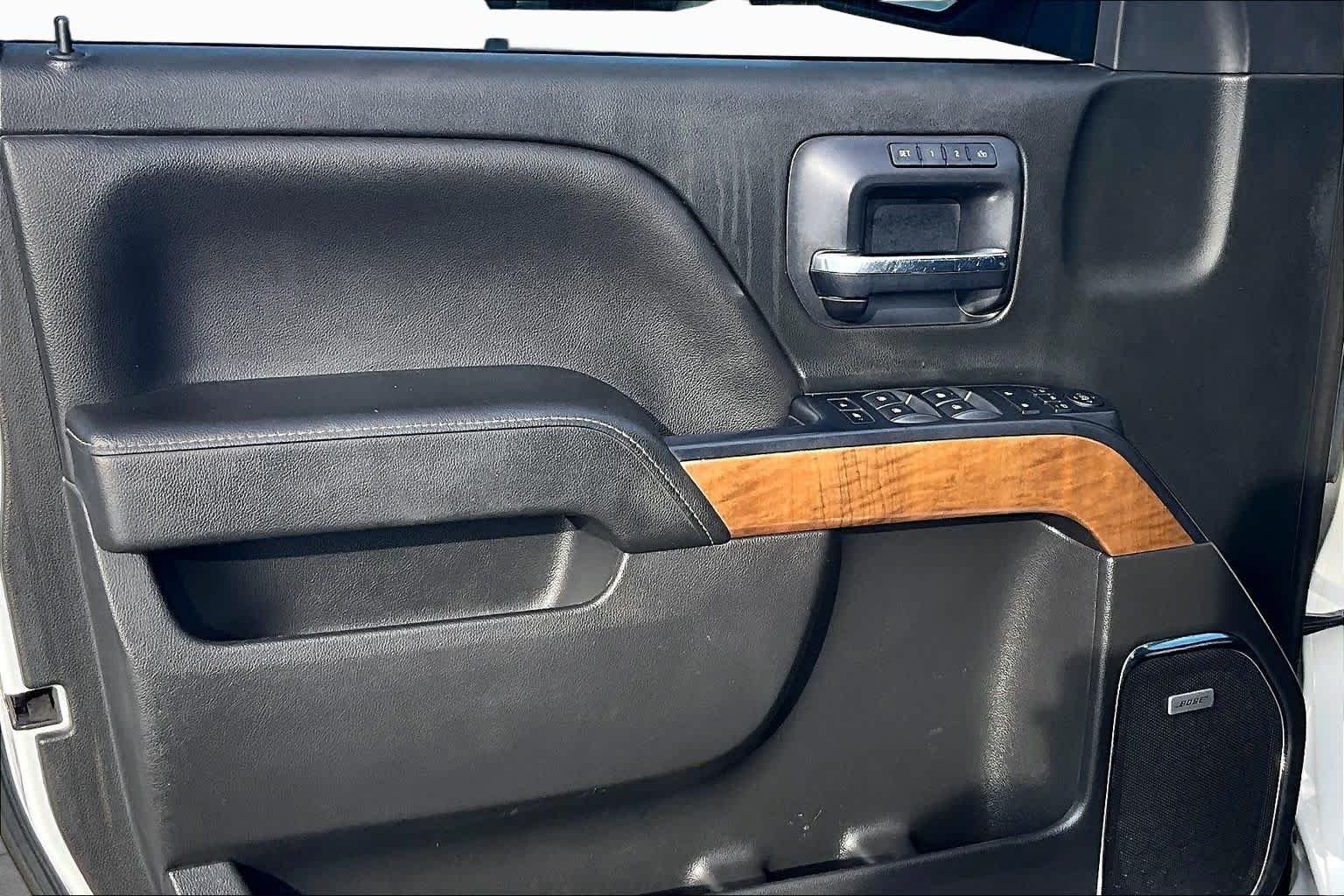Used 2018 Summit White Chevrolet LTZ image 20