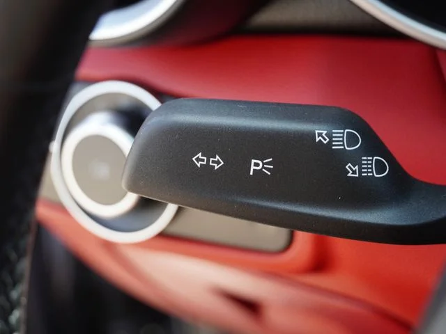 Used 2020 Gray Alfa Romeo Base image 28