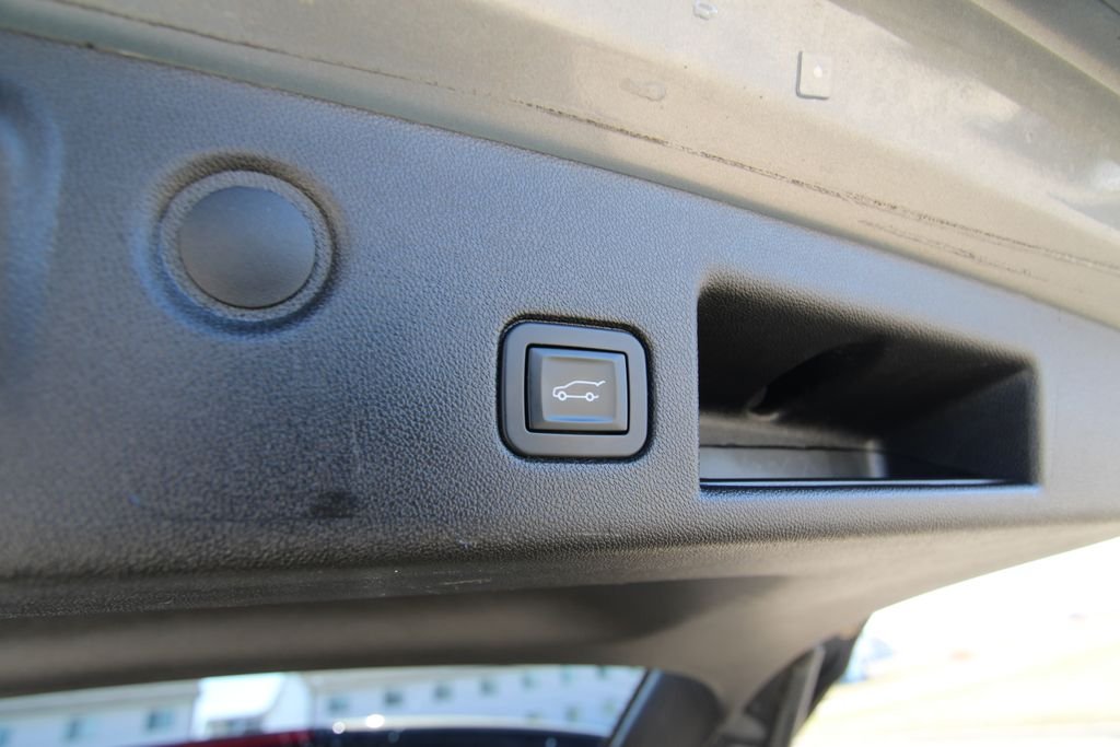 Used 2018 Gray Chevrolet LT image 36