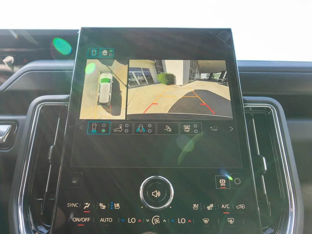 2026 GMC Yukon XL Denali - Photo 29