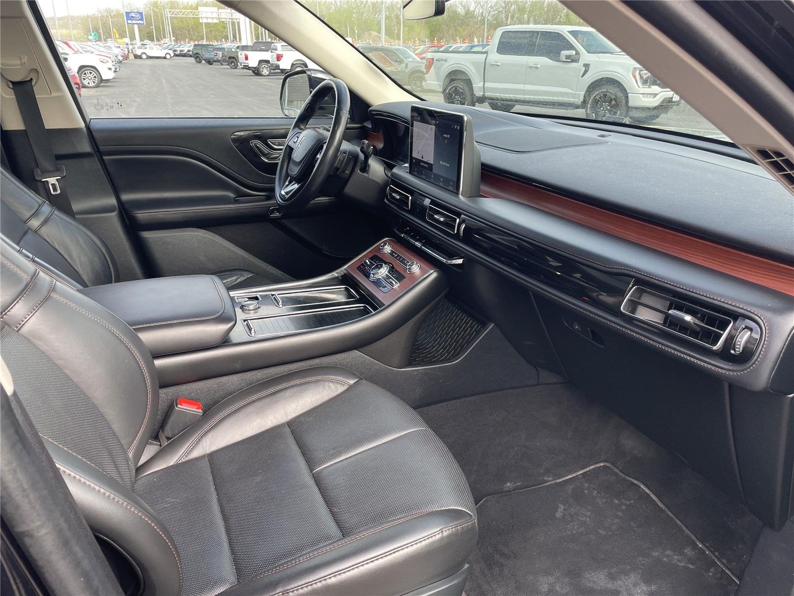 Used 2023 Infinite Black Metallic Lincoln Reserve image 32