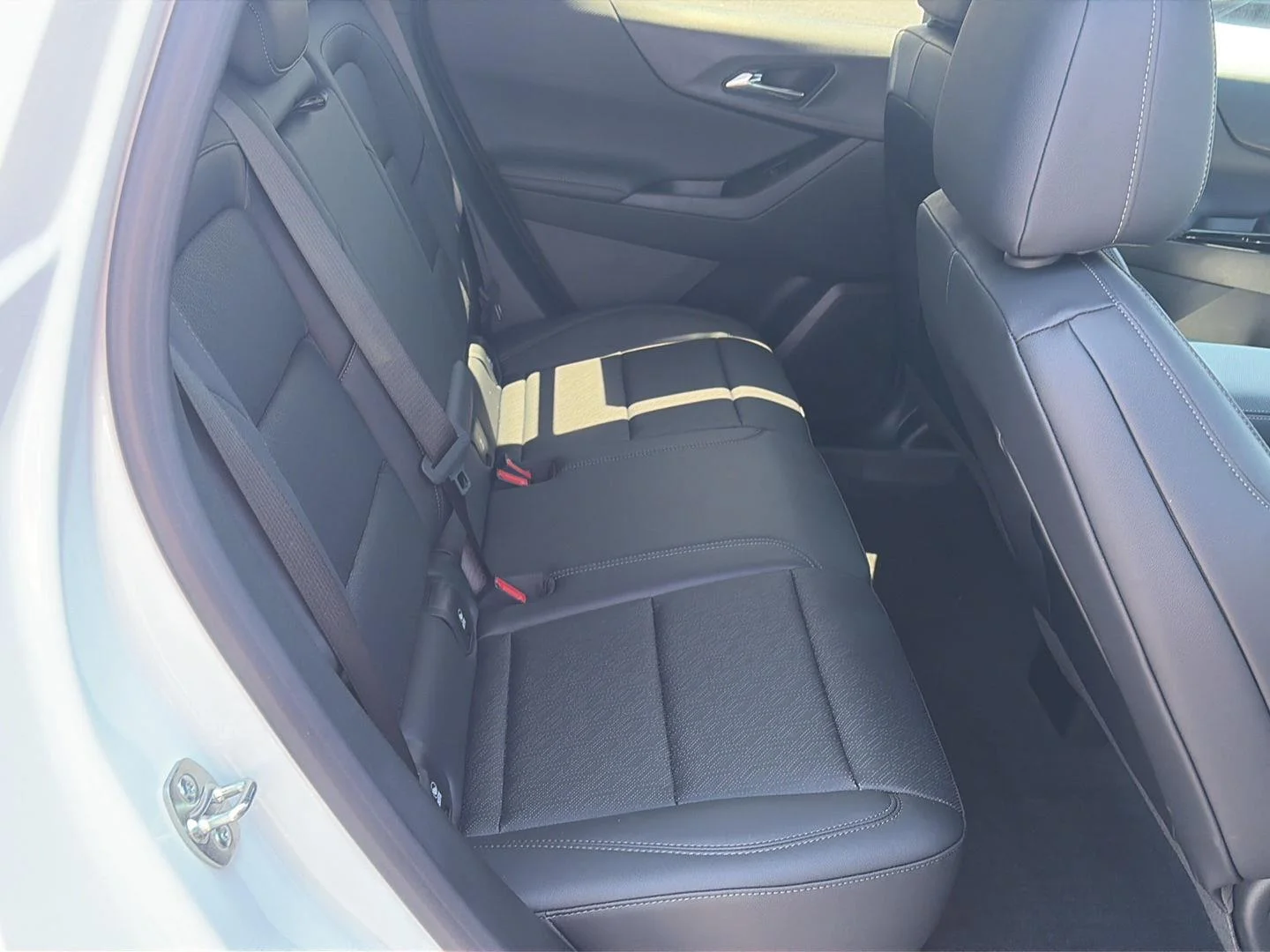 2027 Chevrolet Equinox LT - Photo 17