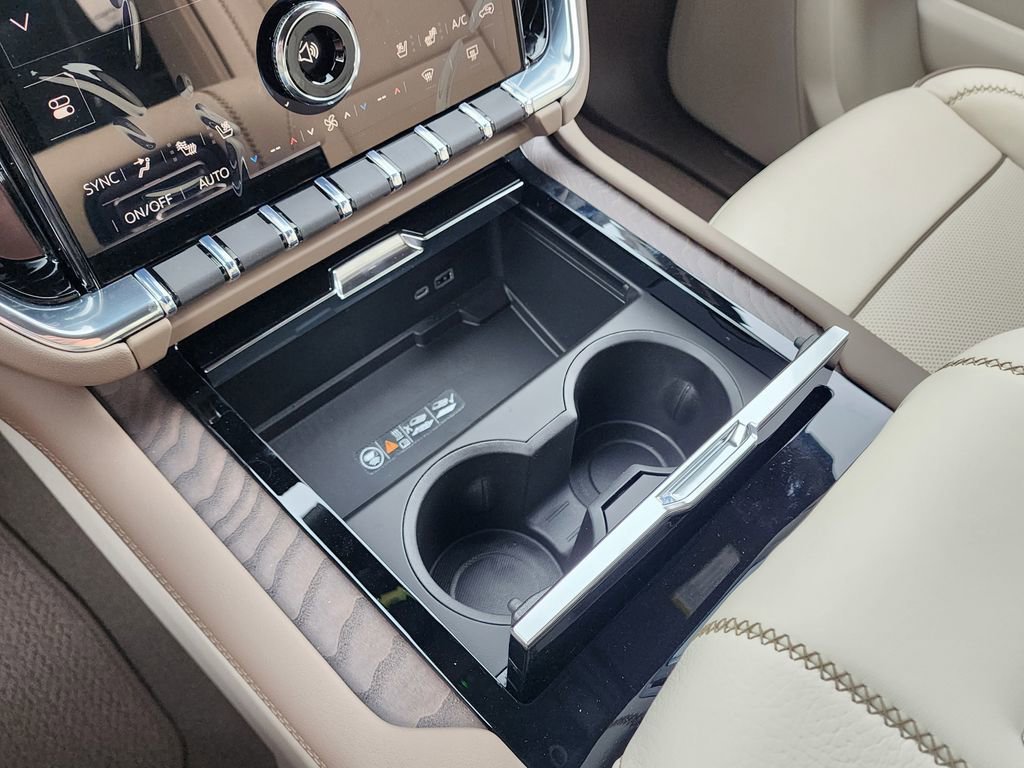 2026 GMC Yukon Denali - Photo 36