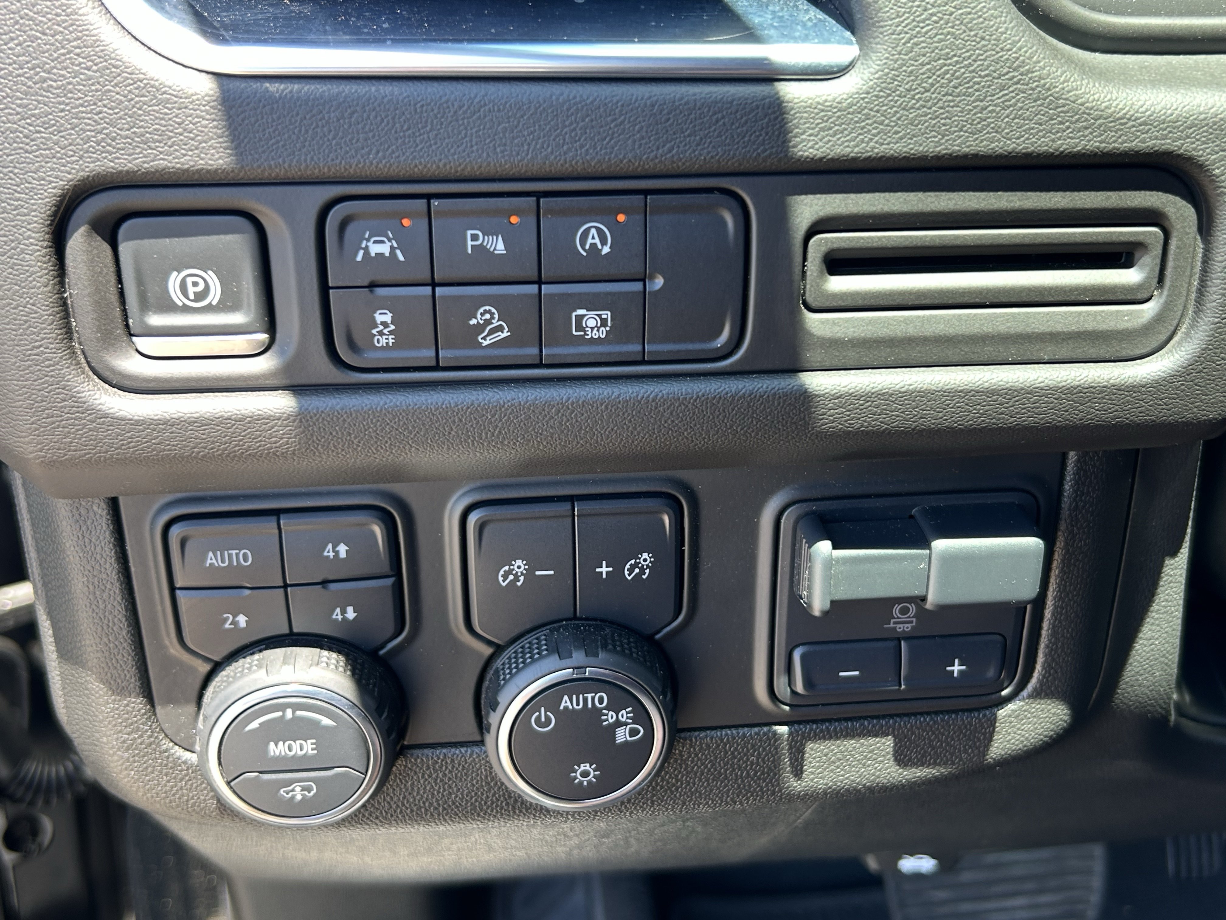 Certified Used 2024 Black Chevrolet Z71 image 34