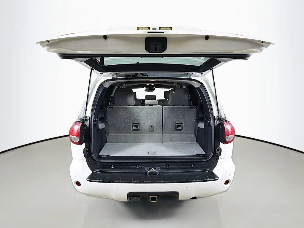 Used 2019 White Toyota SR5 image 24