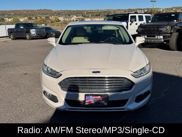 Used 2016 White Ford SE image 10