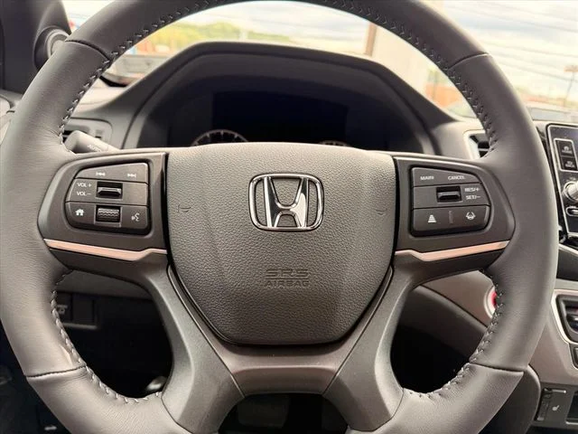 New 2026 White Honda RTL image 10