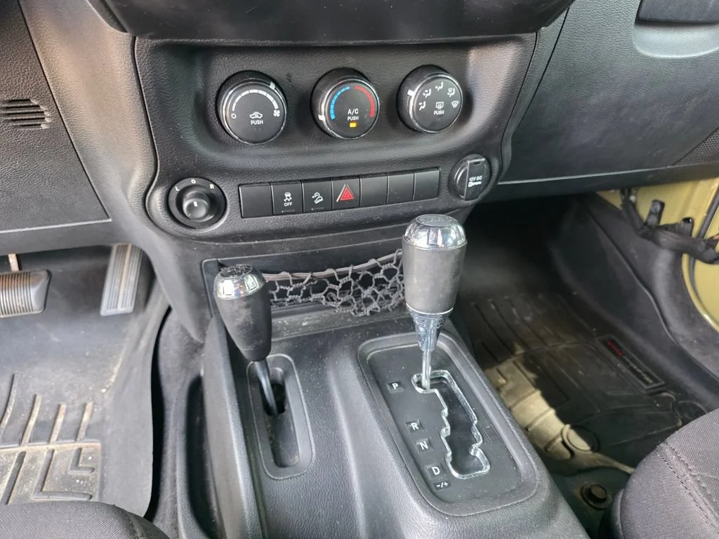 Used 2013 Green Jeep Sport image 19