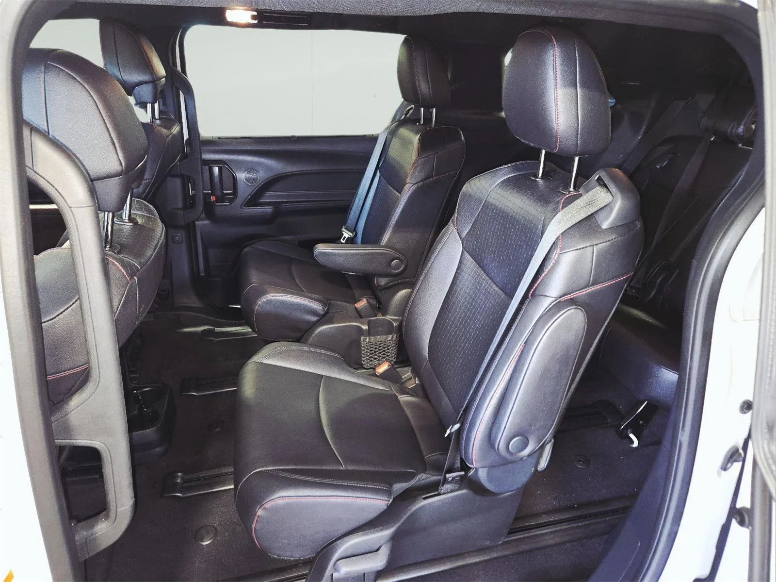 Used 2026 Ice Cap Toyota XSE image 43