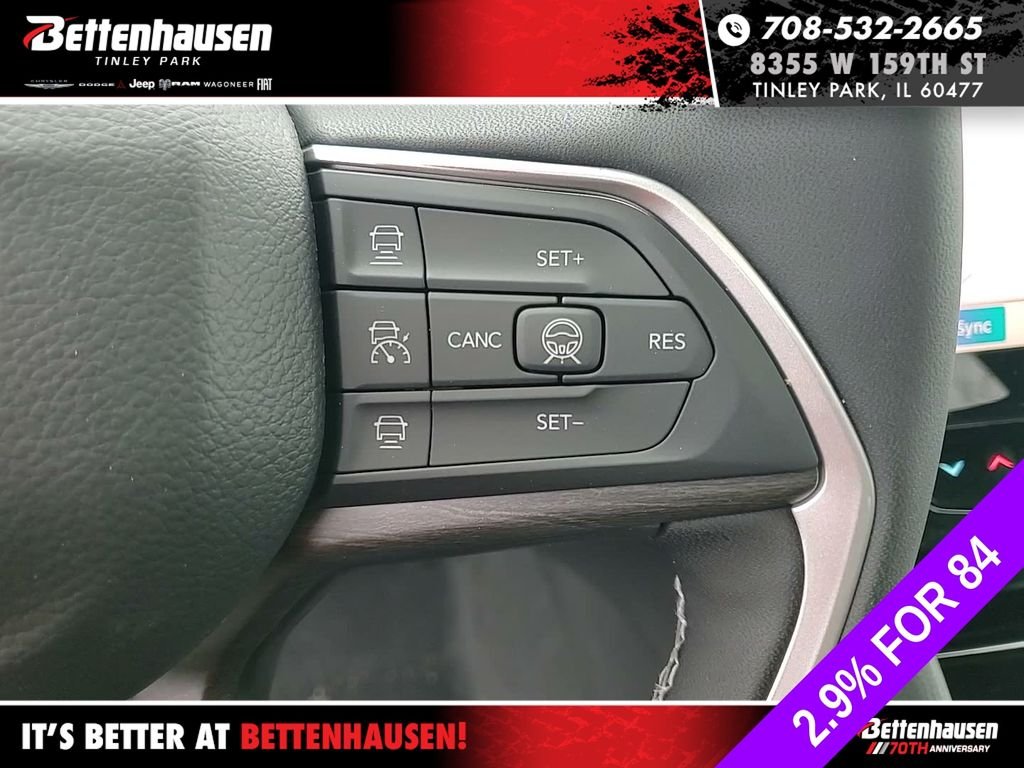 New 2026 Silver Zynith Exterior Paint Jeep Altitude image 18