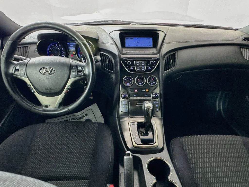 Used 2013 Red Hyundai 2.0T image 23