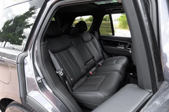 New 2026 Charente Grey Land Rover SE image 46