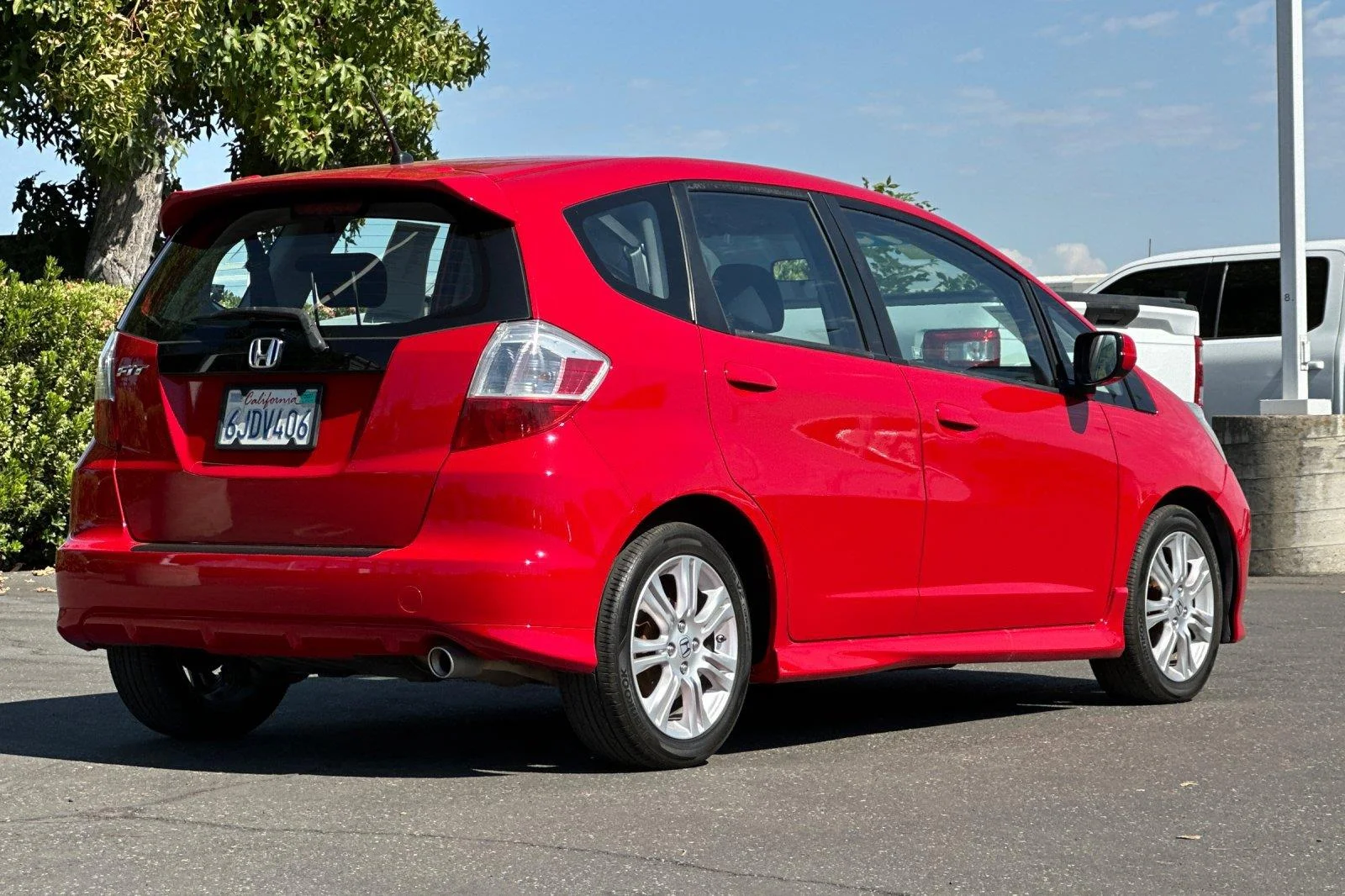 Used 2009 Milano Red Honda Sport image 3