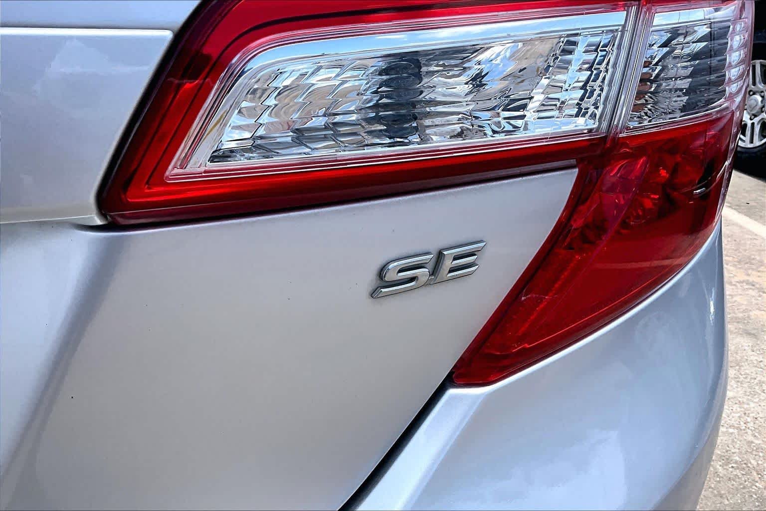 Used 2012 Classic Silver Metallic Toyota SE image 9