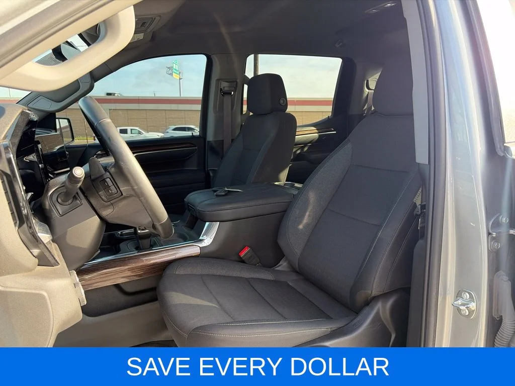Used 2025 Gray Chevrolet LT image 17