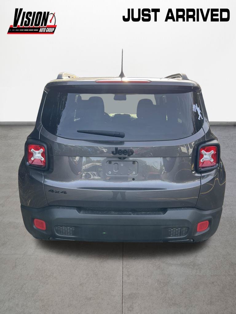 Used 2017 Gray Jeep Latitude image 4