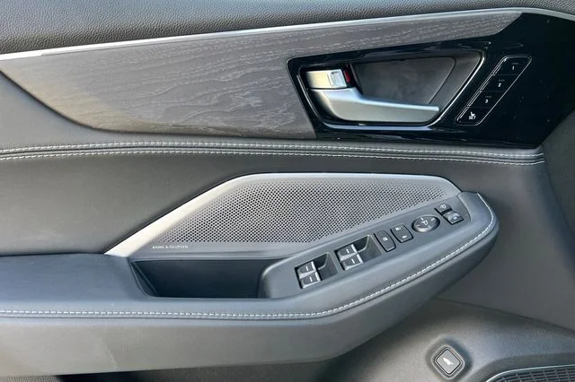 New 2026 Platinum White Pearl Acura Advance Package image 8