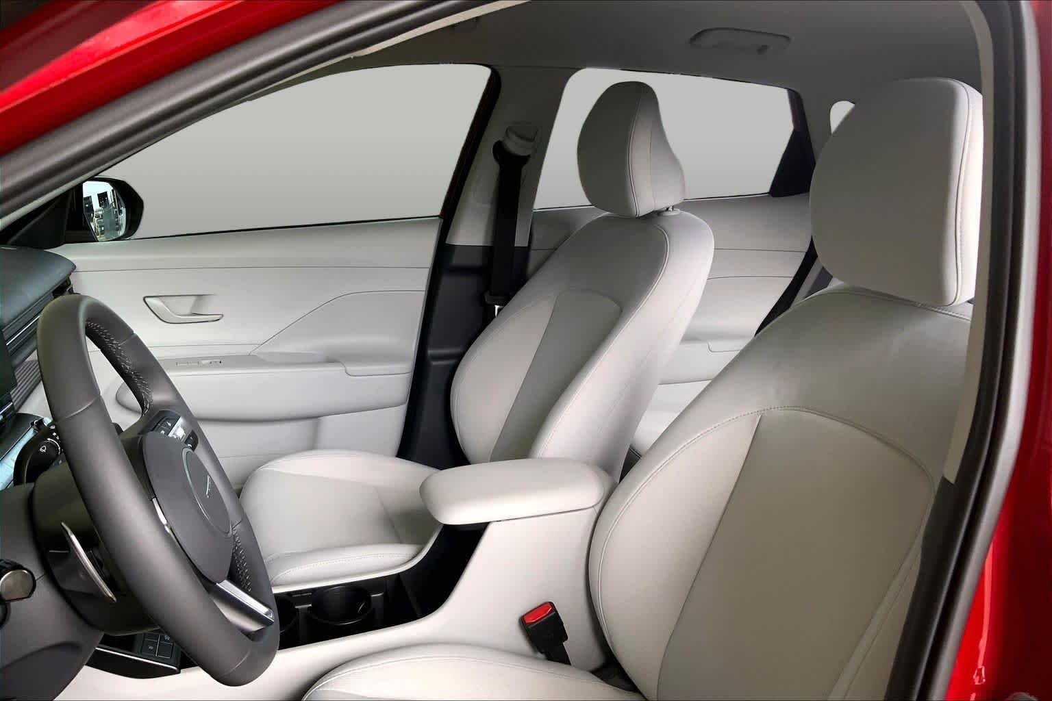 Used 2025 Ultimate Red Metallic Hyundai SEL Convenience image 8