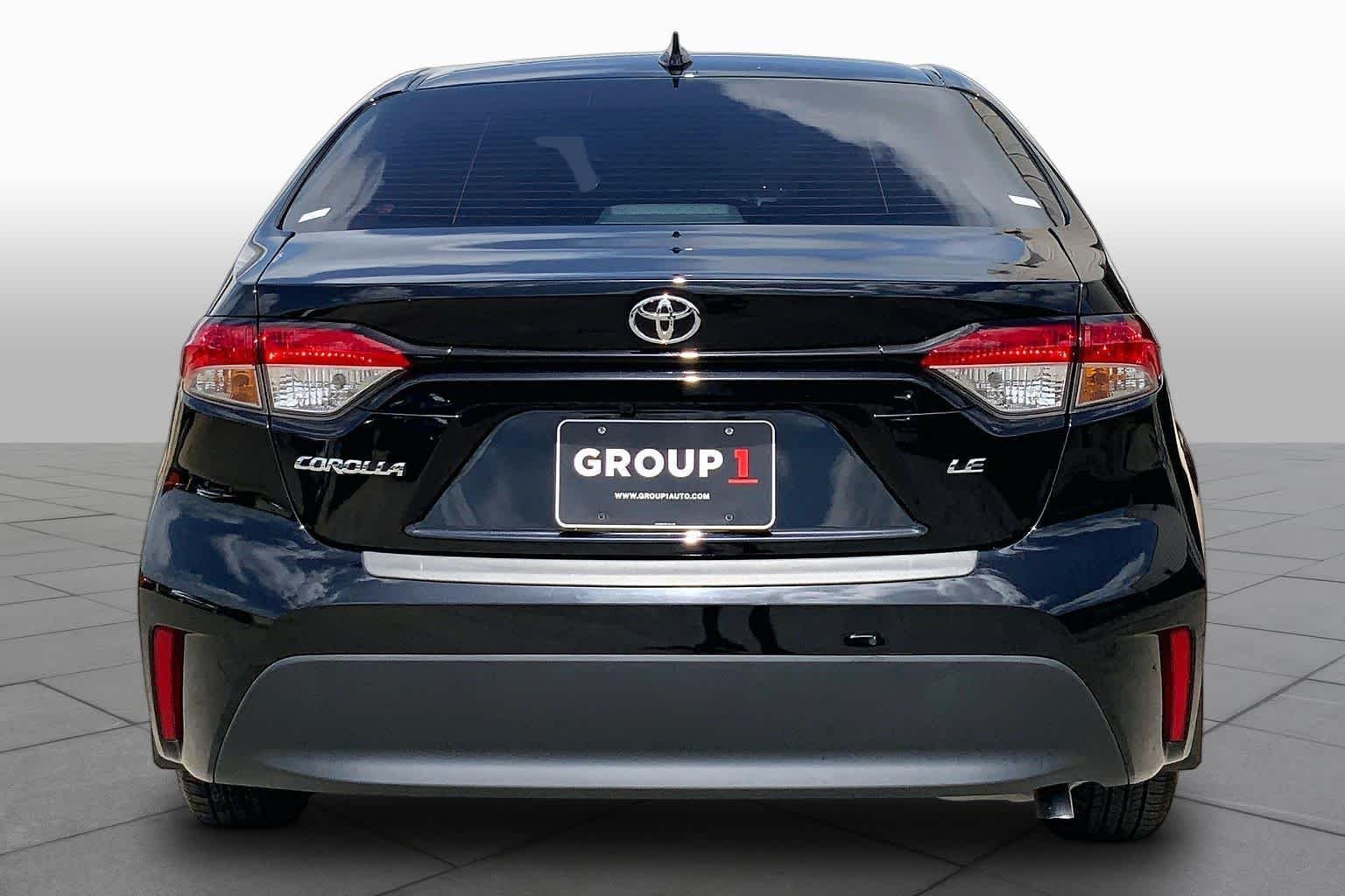 Used 2025 Midnight Black Metallic Toyota LE image 5